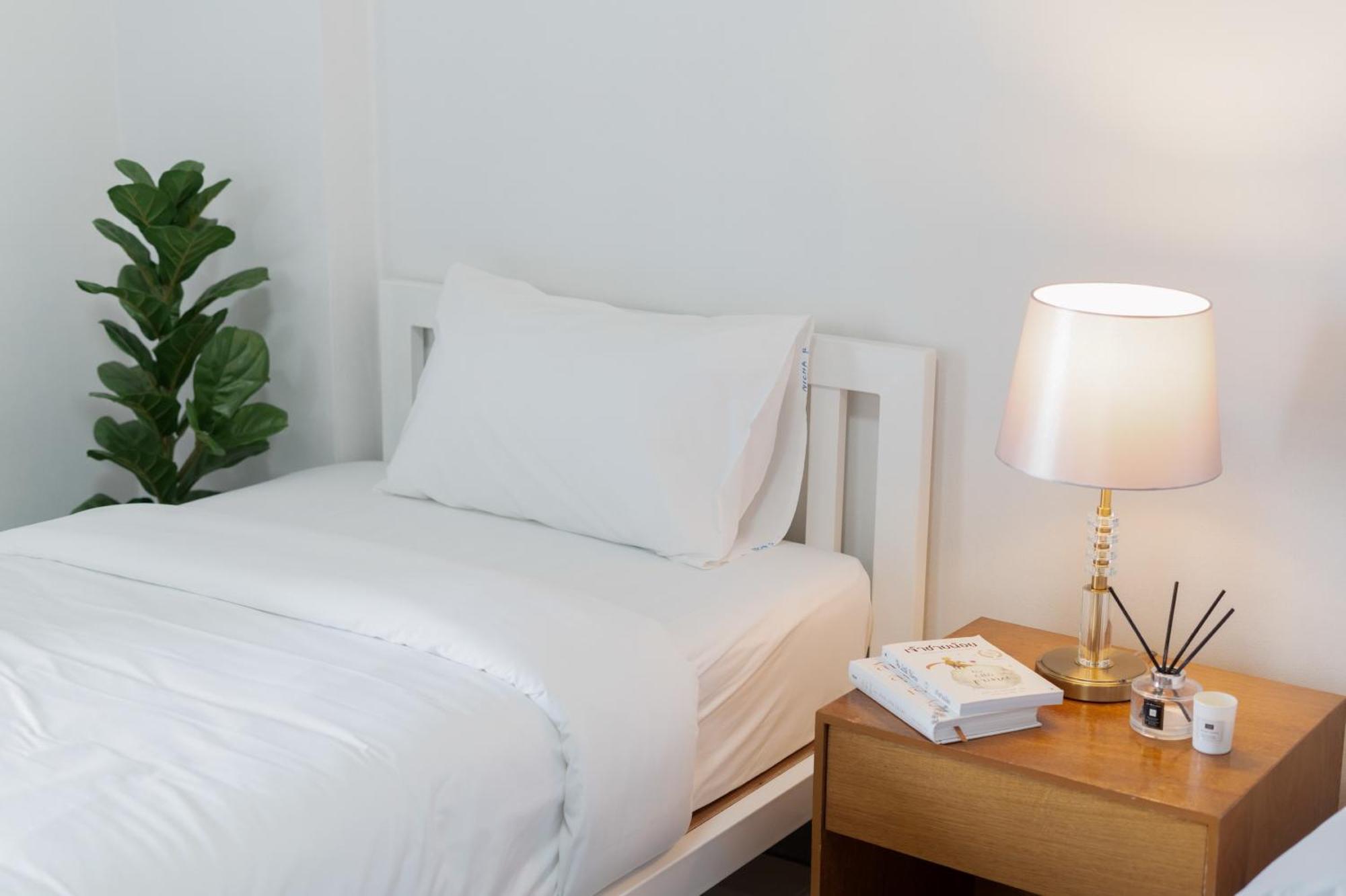 Nicha Residence Hotel Бангкок Екстер'єр фото